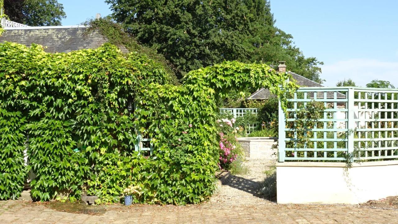 Le Glycine A Manoir Sainte Cecile Apartman Juvigny-Val-d'Andaine Kültér fotó